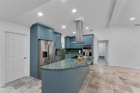 House in Fort Myers, Florida 3 bedrooms, 190.54 sq.m. № 1551369 - photo 15