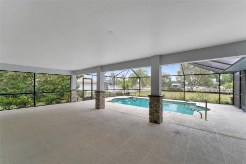 House in Fort Myers, Florida 3 bedrooms, 190.54 sq.m. № 1551369 - photo 23