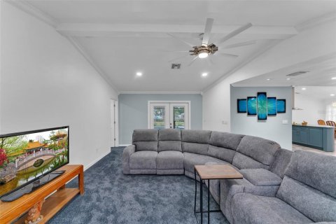 House in Fort Myers, Florida 3 bedrooms, 190.54 sq.m. № 1551369 - photo 8