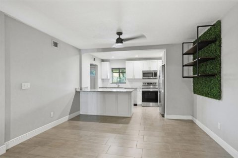 Villa ou maison à louer à Tampa, Floride: 3 chambres, 165.18 m2 № 2098361 - photo 20