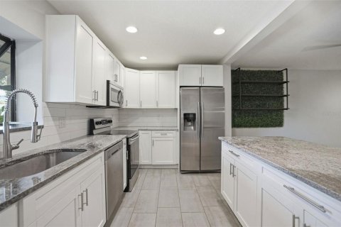 Villa ou maison à louer à Tampa, Floride: 3 chambres, 165.18 m2 № 2098361 - photo 19