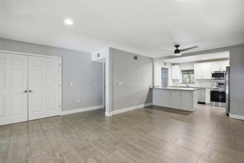 Villa ou maison à louer à Tampa, Floride: 3 chambres, 165.18 m2 № 2098361 - photo 21