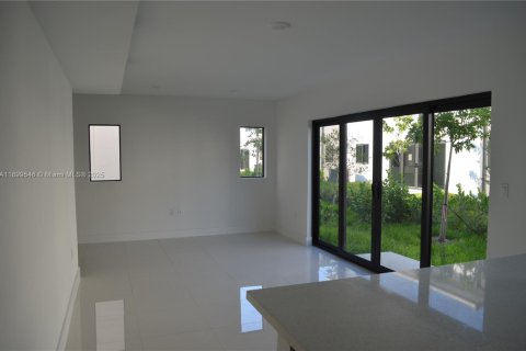 Casa en venta en Florida City, Florida, 5 dormitorios, 176.7 m2 № 1964508 - foto 7