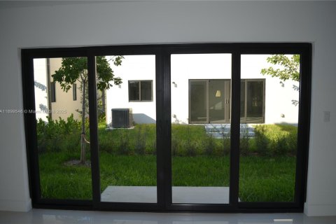 Casa en venta en Florida City, Florida, 5 dormitorios, 176.7 m2 № 1964508 - foto 21