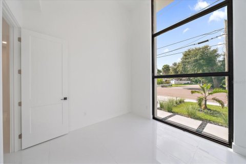 House in Sarasota, Florida 4 bedrooms, 253.25 sq.m. № 1894044 - photo 24
