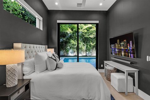 House in Boca Raton, Florida 5 bedrooms, 406.73 sq.m. № 2040842 - photo 15