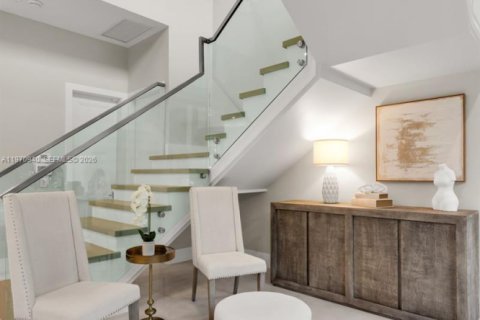 House in Boca Raton, Florida 5 bedrooms, 406.73 sq.m. № 2040842 - photo 9