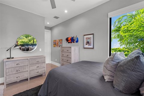 House in Boca Raton, Florida 5 bedrooms, 406.73 sq.m. № 2040842 - photo 28