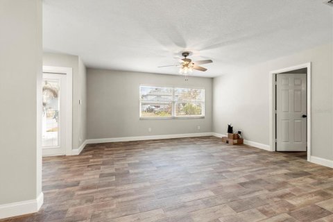 Villa ou maison à vendre à Homosassa, Floride: 3 chambres, 176.33 m2 № 1544267 - photo 9