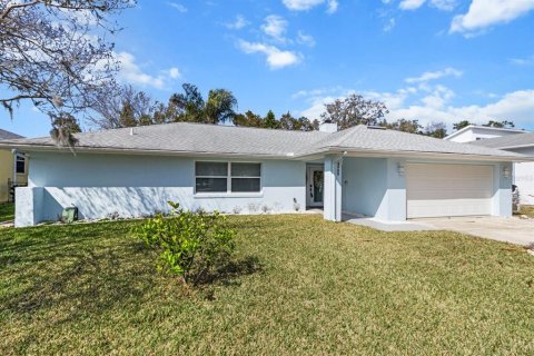 Villa ou maison à vendre à Homosassa, Floride: 3 chambres, 176.33 m2 № 1544267 - photo 2