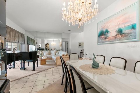 Casa en venta en Temple Terrace, Florida, 5 dormitorios, 256.5 m2 № 1898643 - foto 7