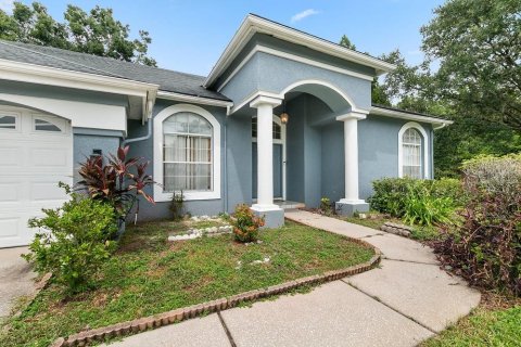 Casa en venta en Temple Terrace, Florida, 5 dormitorios, 256.5 m2 № 1898643 - foto 3