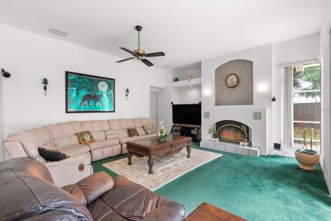 Casa en venta en Temple Terrace, Florida, 5 dormitorios, 256.5 m2 № 1898643 - foto 16