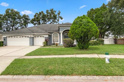 Casa en venta en Temple Terrace, Florida, 5 dormitorios, 256.5 m2 № 1898643 - foto 2