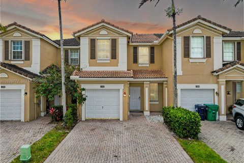 Touwnhouse à vendre à Miami, Floride: 3 chambres, 127.09 m2 № 2085459 - photo 3