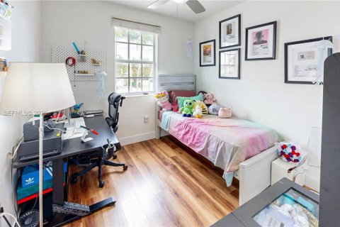 Touwnhouse à vendre à Miami, Floride: 3 chambres, 127.09 m2 № 2085459 - photo 26