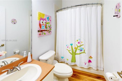 Touwnhouse à vendre à Miami, Floride: 3 chambres, 127.09 m2 № 2085459 - photo 28