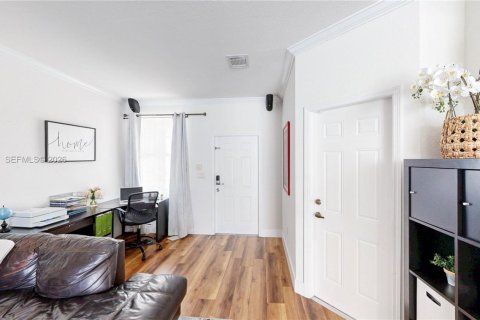 Touwnhouse à vendre à Miami, Floride: 3 chambres, 127.09 m2 № 2085459 - photo 10