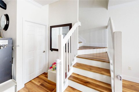 Touwnhouse à vendre à Miami, Floride: 3 chambres, 127.09 m2 № 2085459 - photo 19