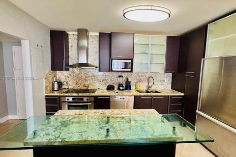 Снять в аренду кондоминиум в Санни-Айлс-Бич, Флорида 1 спальня, 92.9м2, № 1992728 - фото 7