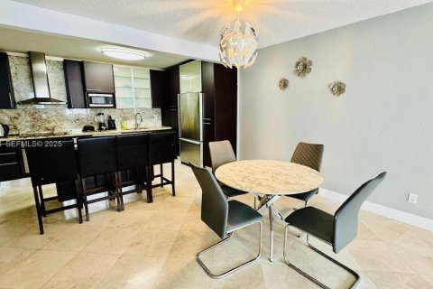 Снять в аренду кондоминиум в Санни-Айлс-Бич, Флорида 1 спальня, 92.9м2, № 1992728 - фото 13