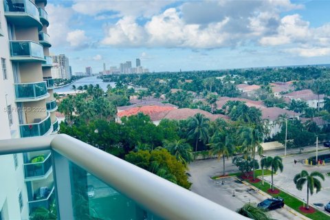 Снять в аренду кондоминиум в Санни-Айлс-Бич, Флорида 1 спальня, 92.9м2, № 1992728 - фото 6