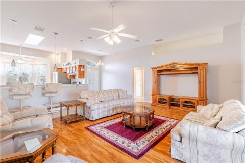 House in Tavares, Florida 3 bedrooms, 163.14 sq.m. № 2117227 - photo 5