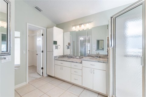 House in Tavares, Florida 3 bedrooms, 163.14 sq.m. № 2117227 - photo 16