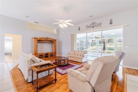 House in Tavares, Florida 3 bedrooms, 163.14 sq.m. № 2117227 - photo 8