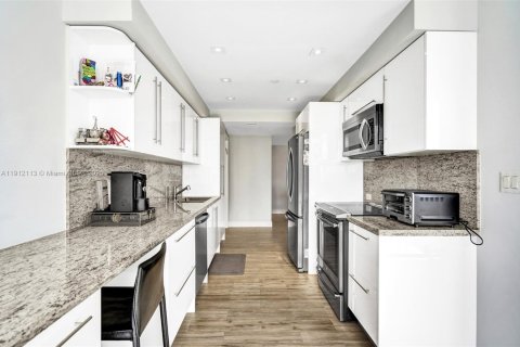 Condominio en alquiler en Aventura, Florida, 2 dormitorios, 141.21 m2 № 2076942 - foto 15