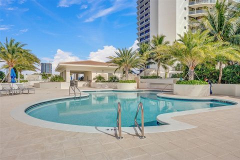 Condominio en alquiler en Aventura, Florida, 2 dormitorios, 141.21 m2 № 2076942 - foto 11