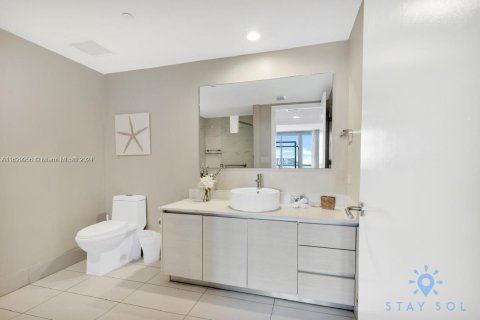 Copropriété à vendre à Hallandale Beach, Floride: 2 chambres, 96.34 m2 № 1934336 - photo 8