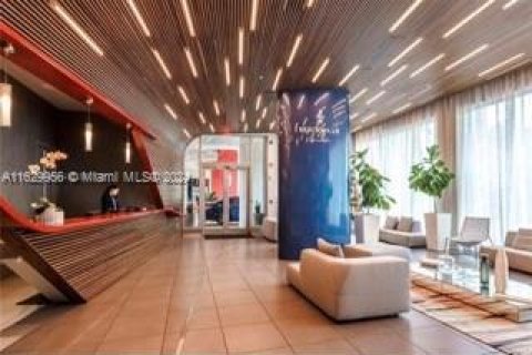 Copropriété à vendre à Hallandale Beach, Floride: 2 chambres, 96.34 m2 № 1934336 - photo 17