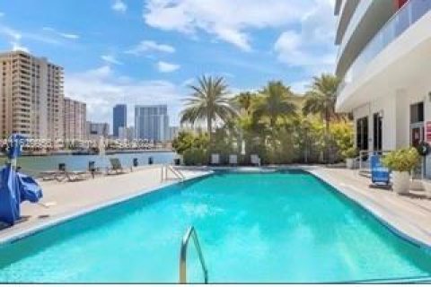 Copropriété à vendre à Hallandale Beach, Floride: 2 chambres, 96.34 m2 № 1934336 - photo 21