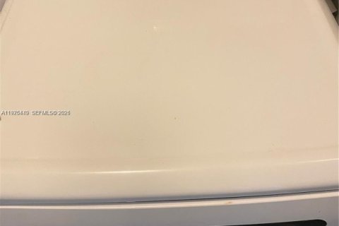 Commercial property in Pembroke Pines, Florida 1 bedroom, 285.49 sq.m. № 2042618 - photo 8