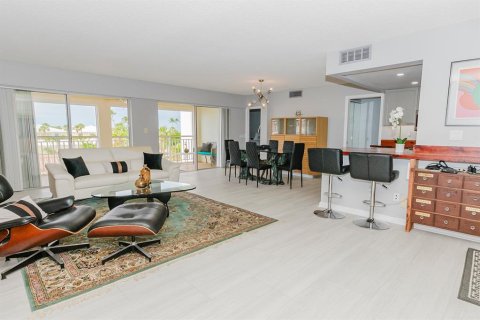Condominio en venta en Naples, Florida, 2 dormitorios, 111.48 m2 № 1512334 - foto 6