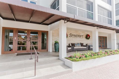 Condominio en venta en Naples, Florida, 2 dormitorios, 111.48 m2 № 1512334 - foto 1
