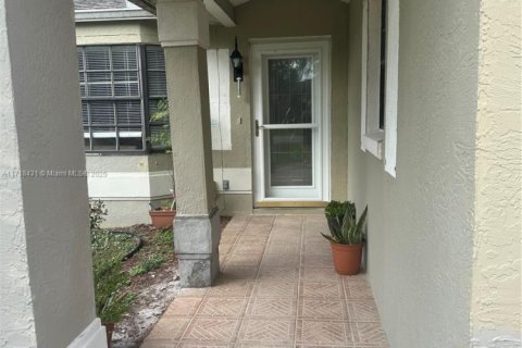 House in Sebring, Florida 2 bedrooms № 1695028 - photo 3