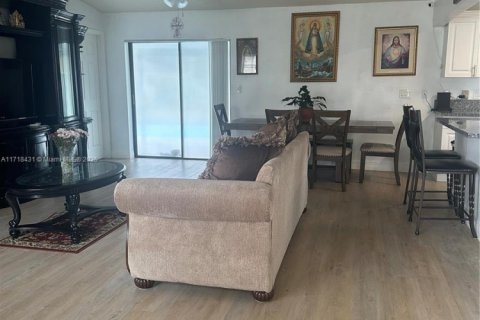 House in Sebring, Florida 2 bedrooms № 1695028 - photo 8