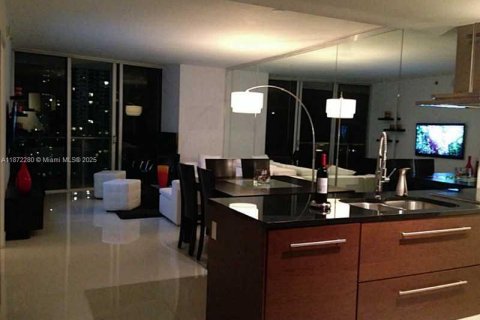 Condominio en alquiler en Miami, Florida, 1 dormitorio, 96.15 m2 № 1920471 - foto 5