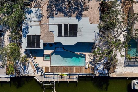 House in Siesta Key, Florida 3 bedrooms, 267.74 sq.m. № 1562531 - photo 8