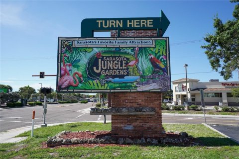 House in Siesta Key, Florida 3 bedrooms, 267.74 sq.m. № 1562531 - photo 26