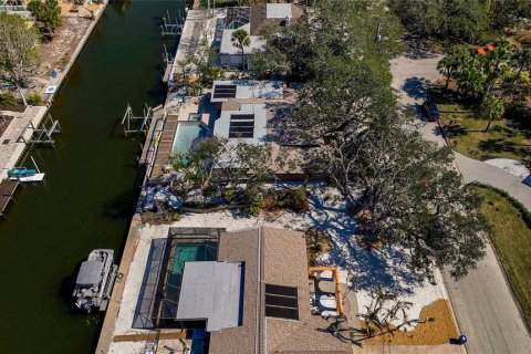 House in Siesta Key, Florida 3 bedrooms, 267.74 sq.m. № 1562531 - photo 6