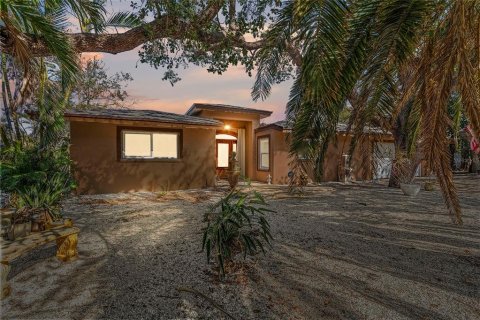 House in Siesta Key, Florida 3 bedrooms, 267.74 sq.m. № 1562531 - photo 1