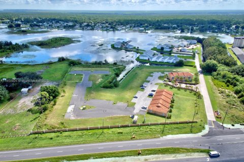 Propiedad comercial en venta en Lake Placid, Florida, 143.07 m2 № 1961873 - foto 16