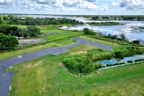 Propiedad comercial en venta en Lake Placid, Florida, 143.07 m2 № 1961873 - foto 9