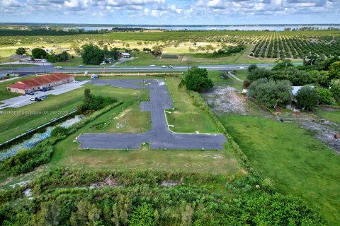 Propiedad comercial en venta en Lake Placid, Florida, 143.07 m2 № 1961873 - foto 6