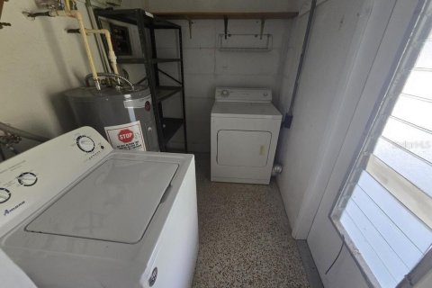 Villa ou maison à vendre à Port Charlotte, Floride: 2 chambres, 75.44 m2 № 2208357 - photo 16