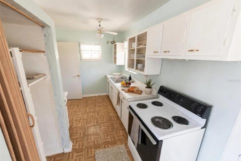 Villa ou maison à vendre à Port Charlotte, Floride: 2 chambres, 75.44 m2 № 2208357 - photo 7