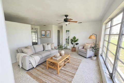 Villa ou maison à vendre à Port Charlotte, Floride: 2 chambres, 75.44 m2 № 2208357 - photo 5
